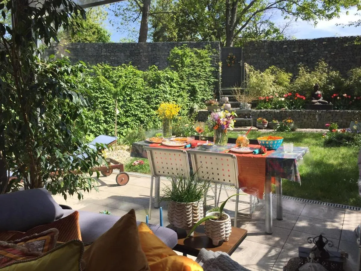 Romantic Stay Overlooking Prague Homestay