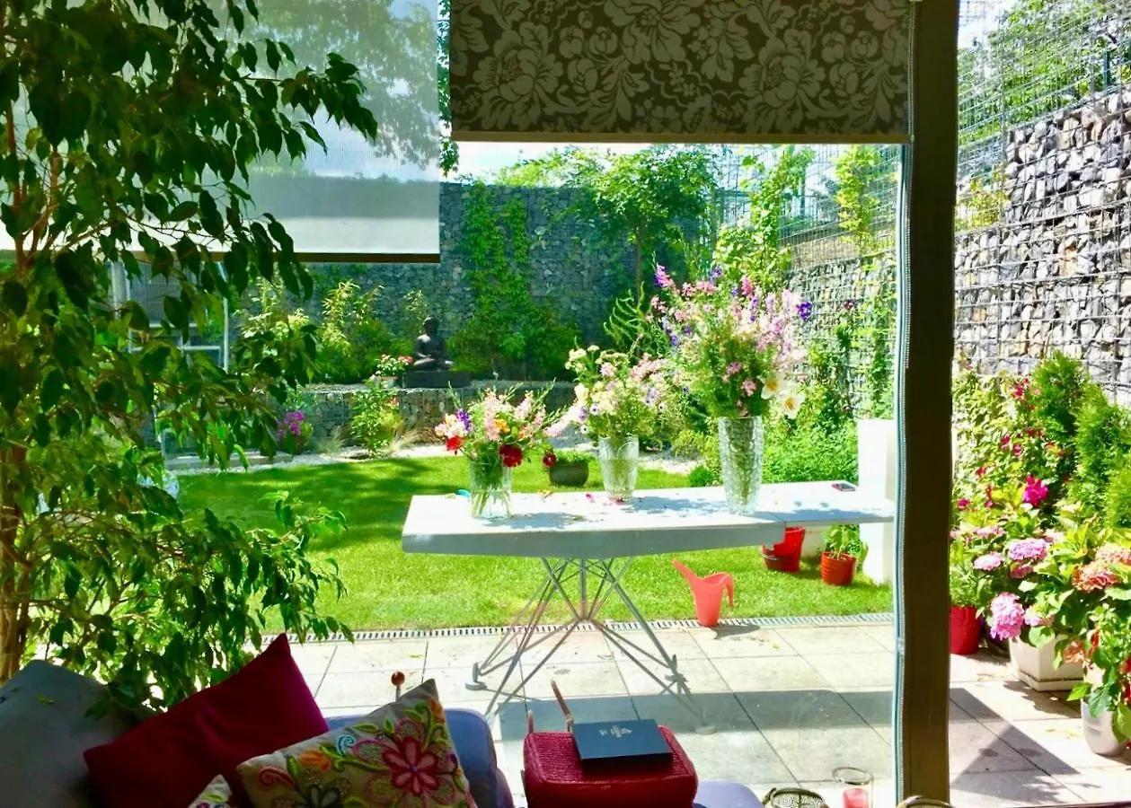Romantic Stay Overlooking Prague 0*,