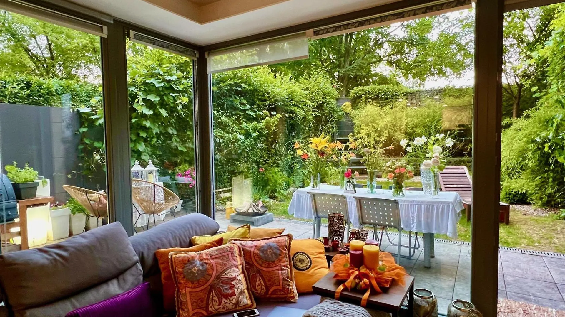 Romantic Stay Overlooking Prague contacts